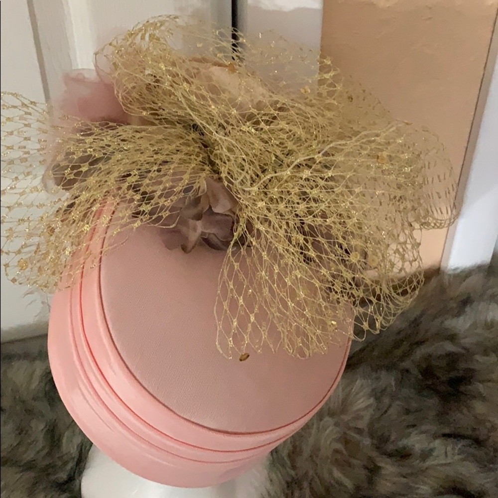 Hat - Picture 4 of 6